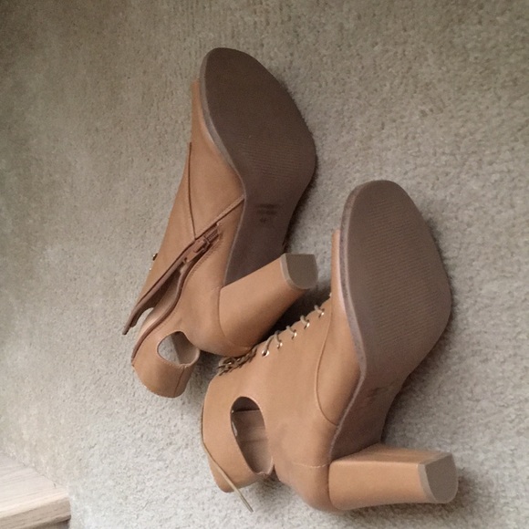 Wild diva ankle boots, peek-toe, size 6.5. NWOT - Picture 4 of 4